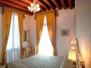 Leonardo Bed & Breakfast Venice