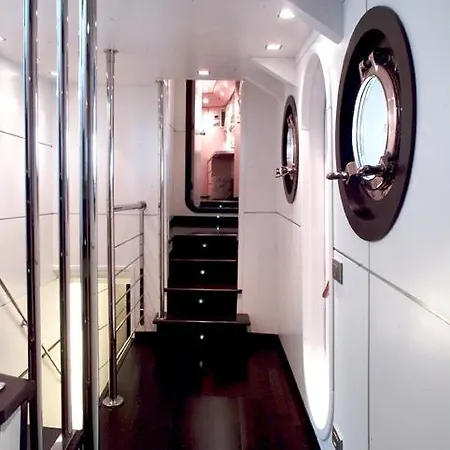 Yacht Bert Venezia Πλωτό κατάλυμα Βενετία