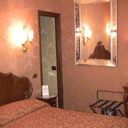 Hotel Lisbona Venice