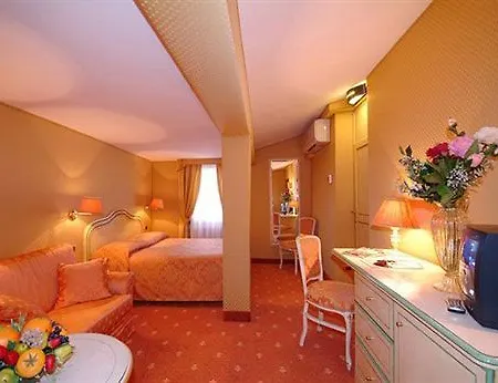 Otel Ambassador Tre Rose