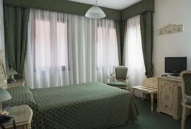 Commercio & Pellegrino Hotel 3*