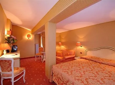 Otel Ambassador Tre Rose