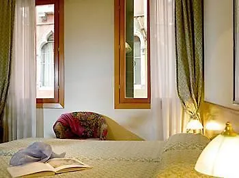 Commercio&pellegrino Hotel