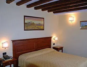 Alloggi Marinella Fogadó