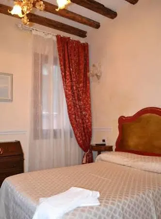 Residenza Santo Stefano * Venice