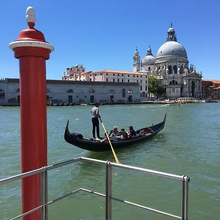 Ca Manzoni With Terrace Apartment Venice