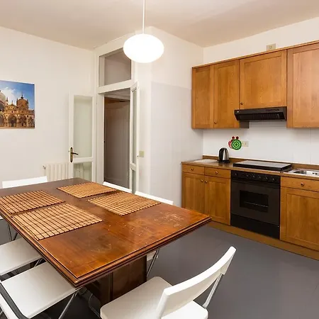 Apartment Mandola *