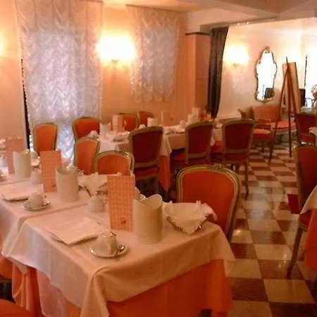 Hotel Pantalon