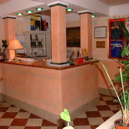 Pantalon Hotel 3*