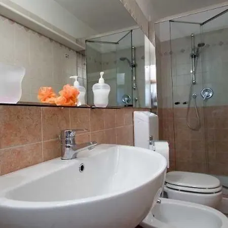 Bed & Breakfast Leonardo 2*