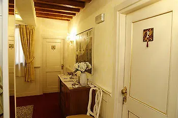 Casa Dei Cavalieri *