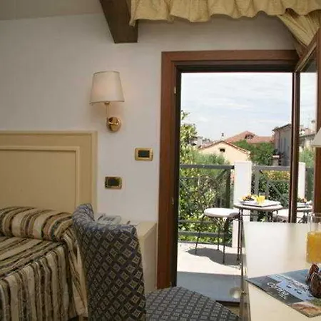 Giudecca 3* Venedik