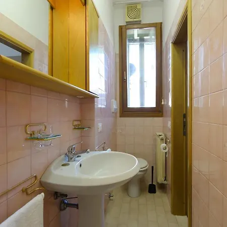 Mario 1310 Apartment *