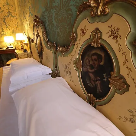 Palazzo Abadessa Ξενοδοχείο 4*