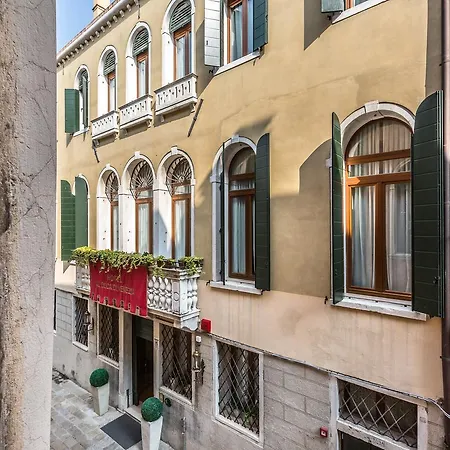 Apartment Ca' Del Monastero 6 Collection Chic For 4 Guests With Lift