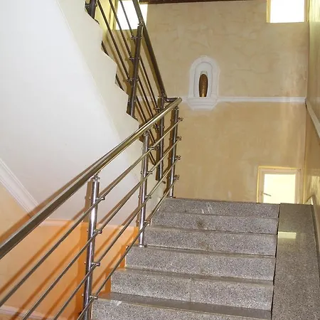 Bestway Luxury Hotel