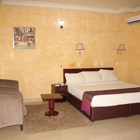 Bestway Luxury Hotel 3*
