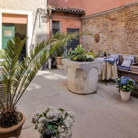 Ca' Della Corte Flats *