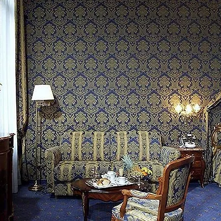 Al Ponte Antico Hotel 4*