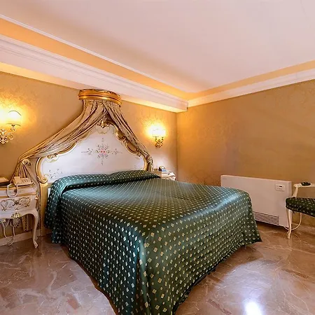 Canaletto Hotel 3*
