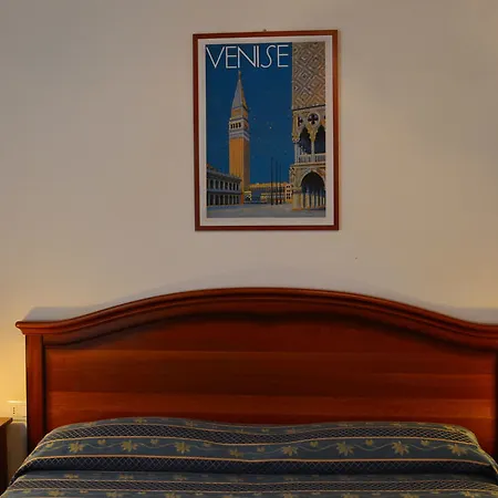 San Samuele Hotel *