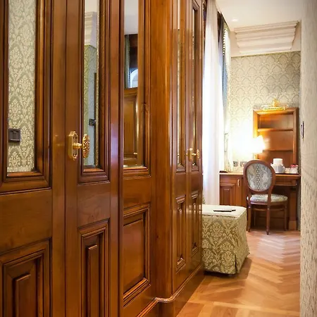 Palazzina Veneziana 2*