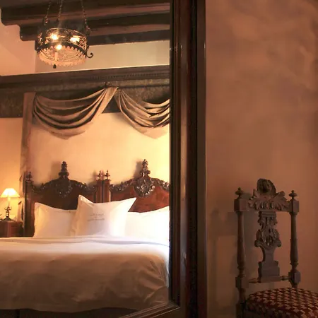 Novecento Boutique 3*