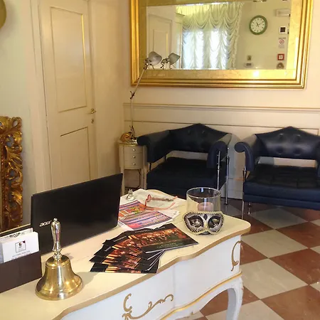 Casa Dei Cavalieri * Venezia