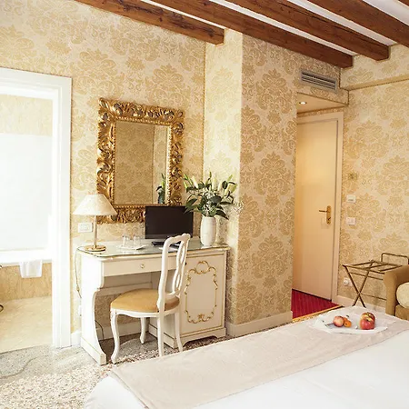 Casa Dei Cavalieri *
