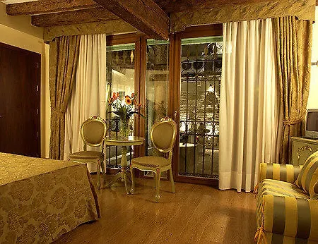 Al Ponte Mocenigo Hotel