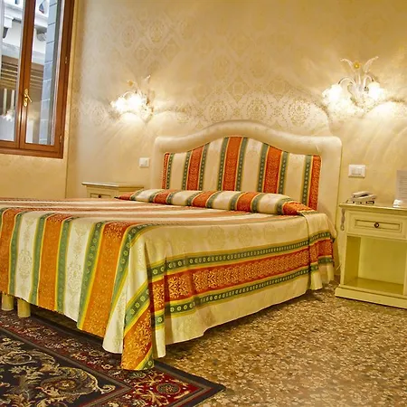 Affittacamere Residenza La Campana 3*