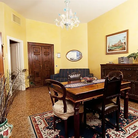 Odoni Aparthotel Venice
