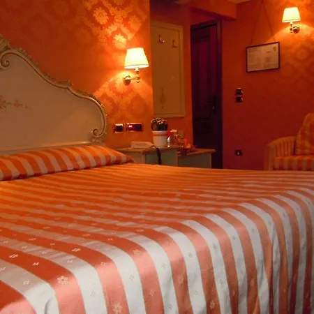 Lux Hotel