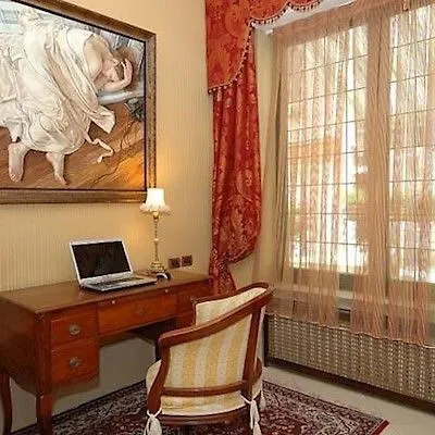 Hesperia 3*