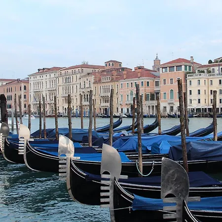 Inn Venice *