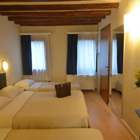 Piccolo Tiepolo Guest house Venice