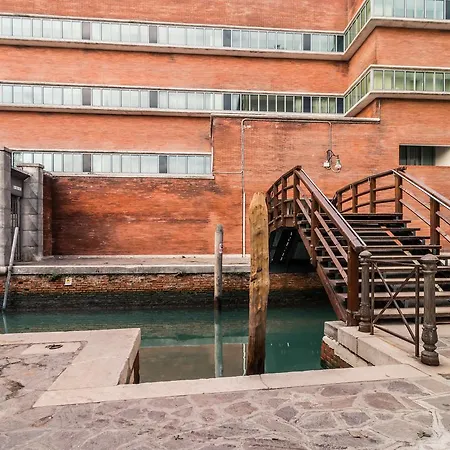 Mazzoni 10 * Venice