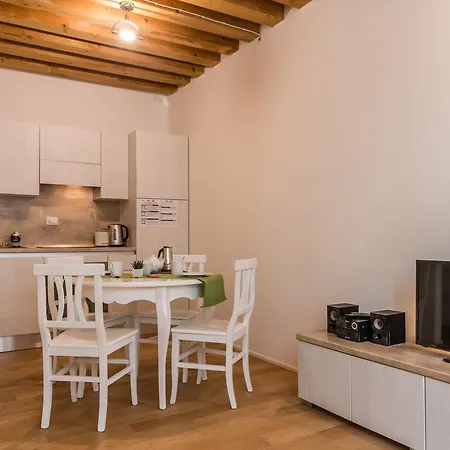 Apartment Mazzoni 10 Venice