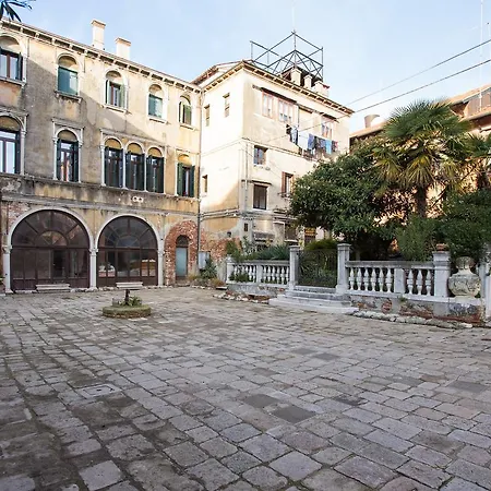 Ca' Della Corte Flats * Venice