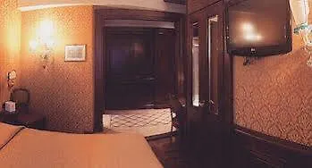 Konukevi Palazzina Veneziana 2*