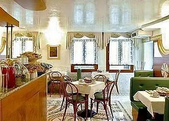 Hotel Antica Casa Carettoni Wenecja