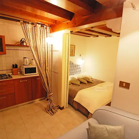 Apartment Locazione Turistica Calle Del Traghetto Vecchio Venice