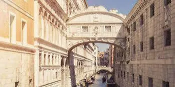 Hotel Lion Morosini Palace *