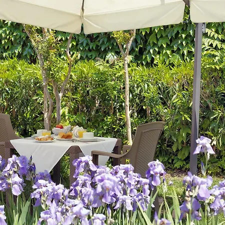 Hotel Tre Archi 3*