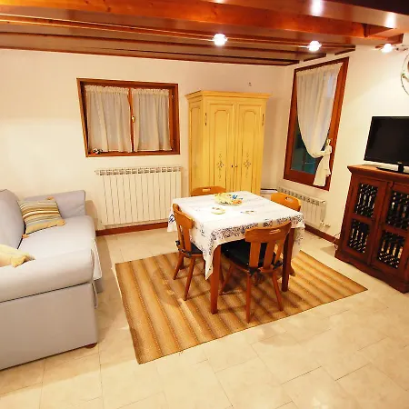 Locazione Turistica Calle Del Traghetto Vecchio Apartment