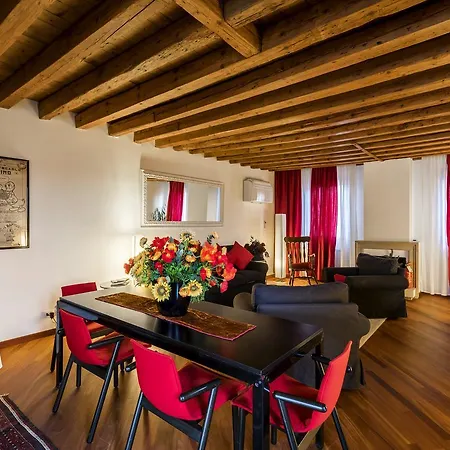 Elegant Terrace Near Piazza San Marco Last Floor No Lift *