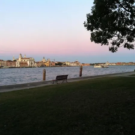Bed & Breakfast Venice Home *