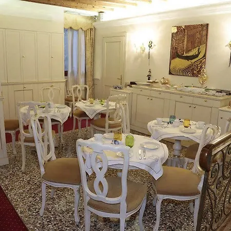 Casa Dei Cavalieri * Venezia