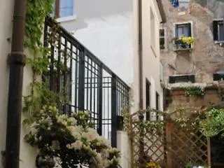 Acca Hotel 3*