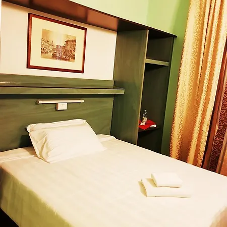 Ponte Degli Scalzi Bed & Breakfast Venice